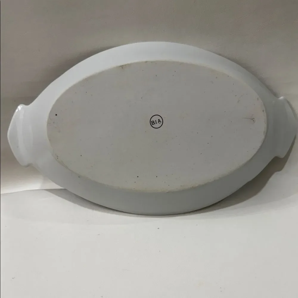 BIA Cordon Bleu 13 In Classic White 24 Oz Porcelain Oval Cooking Serving Dish